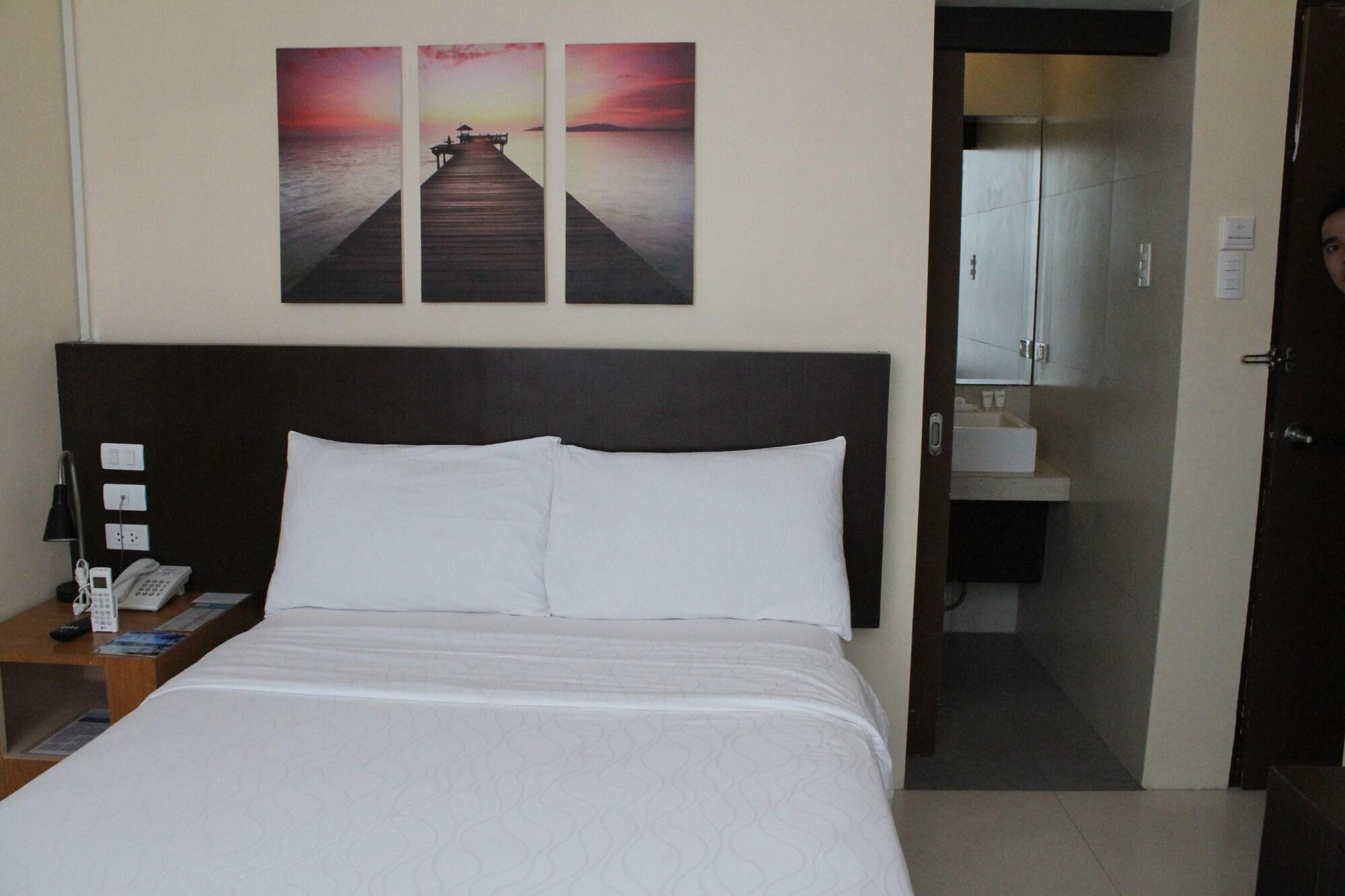 Ocean Suites Bohol Boutique Hotel Tagbilaran Eksteriør billede